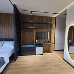 Otel Sols Center *